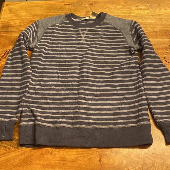 LL bean sweater - Picture 2 of 3